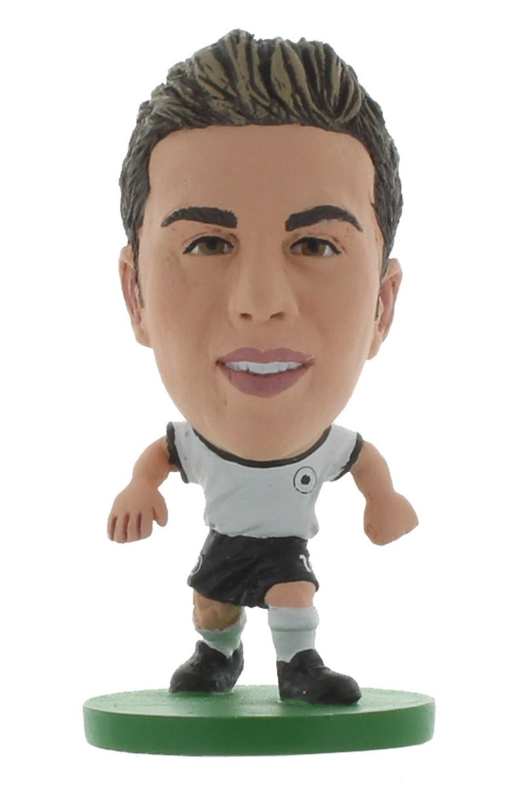 SoccerStarz SOC583 - Deutsch Nationalmannschaft Mario Gotze, Heimtrikot