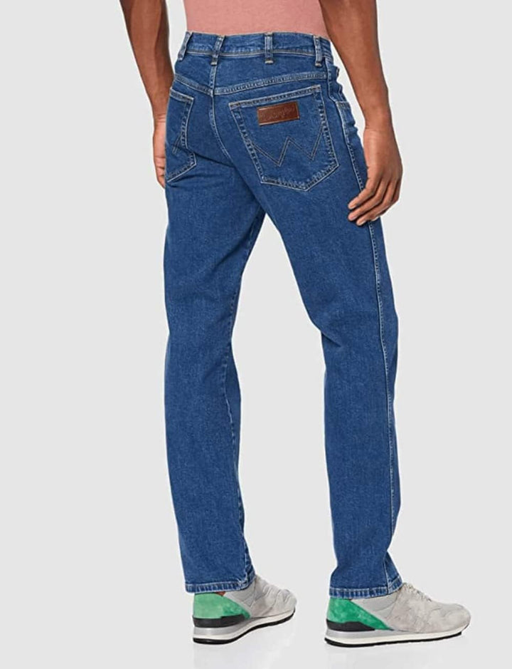 Wrangler Herren Jeans Texas - Regular Fit - Blau - Arm Strong W29-W50 Stretch 30W / 32L Best Rocks,