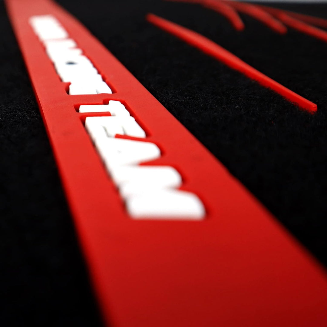 MOMO KOMPLETT-SET 4 STÜCK UNIVERSAL-AUTOFUSSMATTEN SCHWARZ/ROT SCHWARZ AND ROT SCHWARZ AND ROT 7BR,