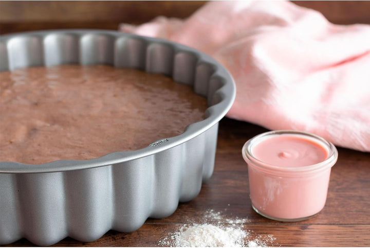 Städter we love baking Charlotte Backform aus Metall, Durchmesser: 26cm, Füllmenge: 2750 ml, Tempera