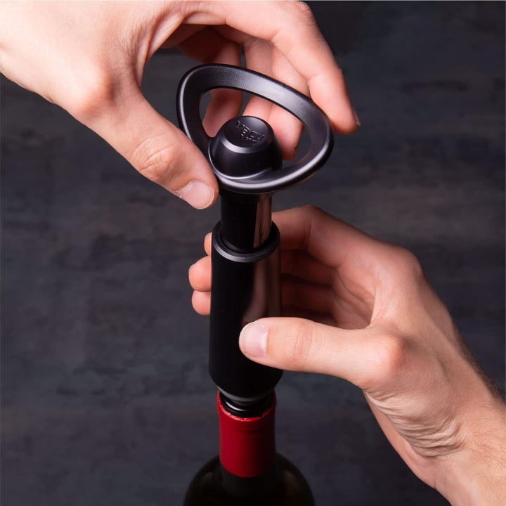 Vacu Vin Wine Saver Concerto Wine Pump with 1 Wine Server/Pourer 3 Stoppers, Gift Set Black Einheits