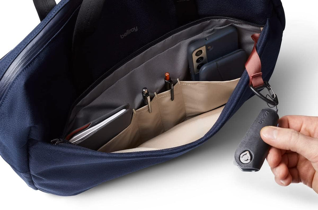 Bellroy Via Work Bag (14 L Laptop Messenger Bag) Navy, Navy