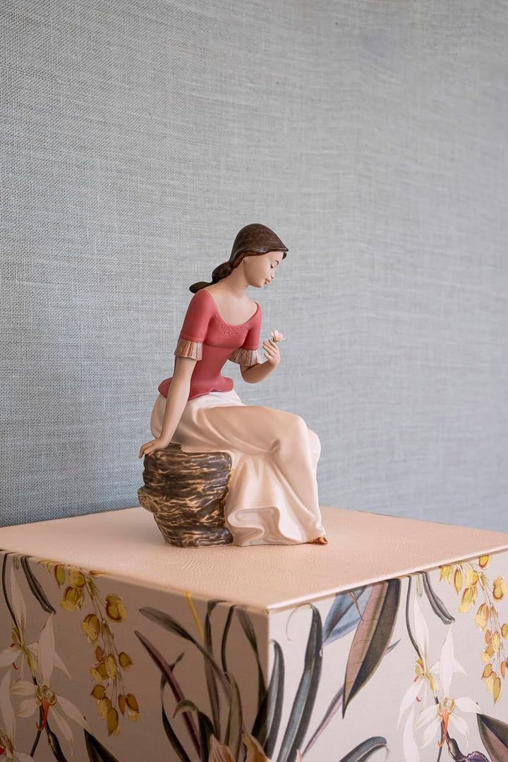 NAO Spring Reflections Porzellanfigur Frau