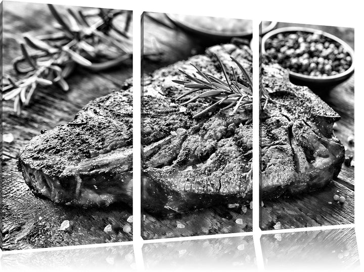 Pixxprint Leckeres Fleisch mit Rosmarin als Leinwandbild/Grösse: 3 Teilig (120x80) cm/Wandbild/Kunst