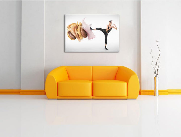 Pixxprint Starke Frau kickt gegen Fastfood Bunstift Effekt, Format: 100x70 auf Leinwand, riesige Bil