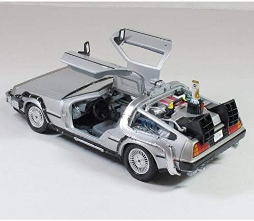 OPO 10 - Fliegendes Delorean-Auto (mit fliegenden Rädern) aus dem Film Back to The Future II - Masss