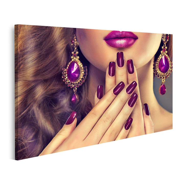 islandburner Bild auf Leinwand Luxus Mode Stil Nägel Maniküre Kosmetik Makeup Und Lockiges Haar Bild