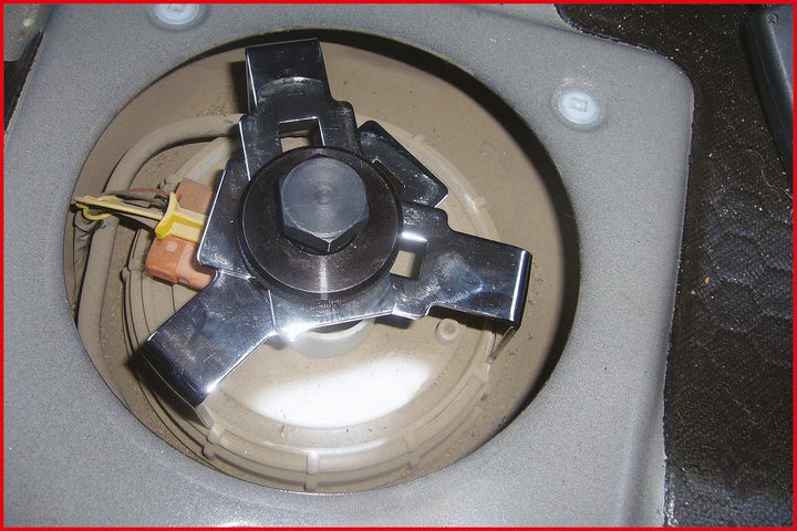 KS Tools 150.9386 3-Arm Universal-Tankgeberschlüssel, Ø 75-160mm