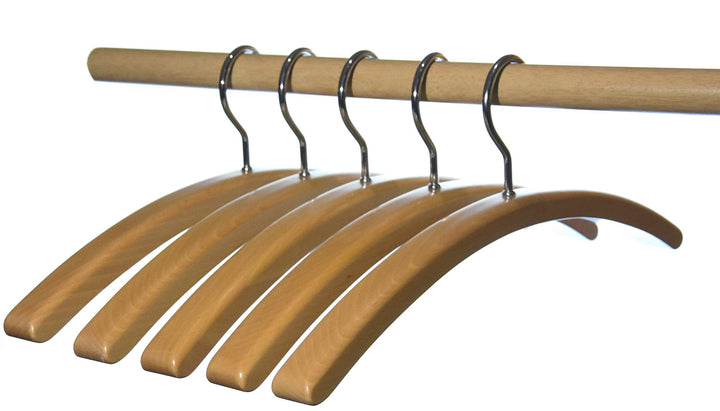 Hagspiel 10 Stk. Garderobenbügel aus Buchenholz, Designerbügel „eckig“ natur lackiert, mit vernickel