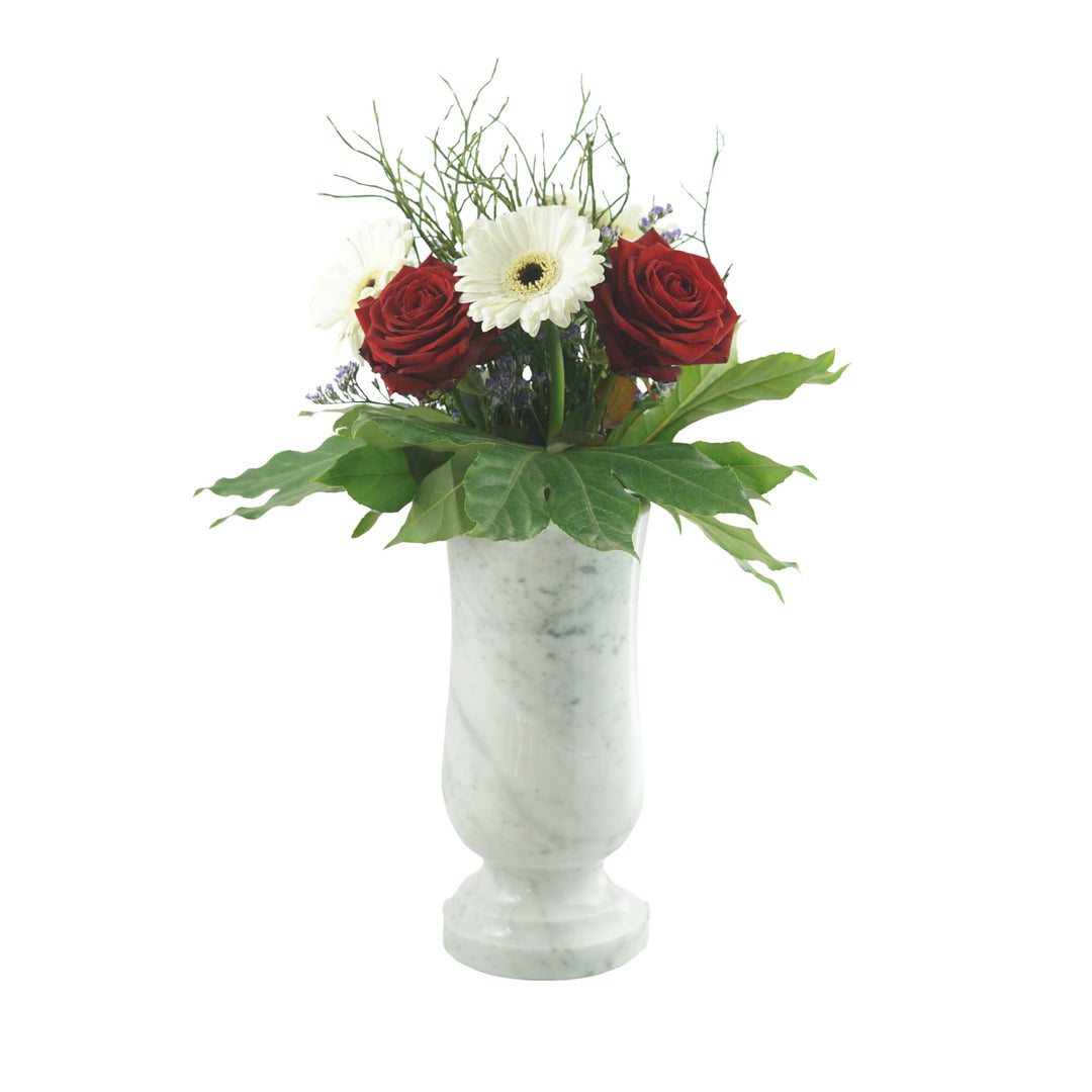 designgrab Taille-medium Grabvase aus Carrara Marmor weiss