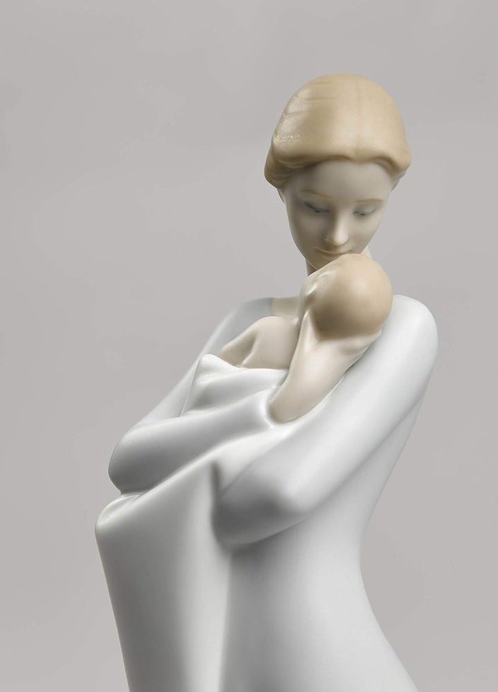 LLADRÓ Figur Umarmung Einer Mutter. Mutter. Porzellan.