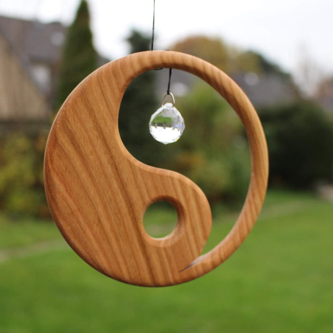 Fensterdeko Holz Yin Yang Fensterschmuck mit Kristall, Geschenkidee, Holzdeko, Sonnenfänger, Weihnac