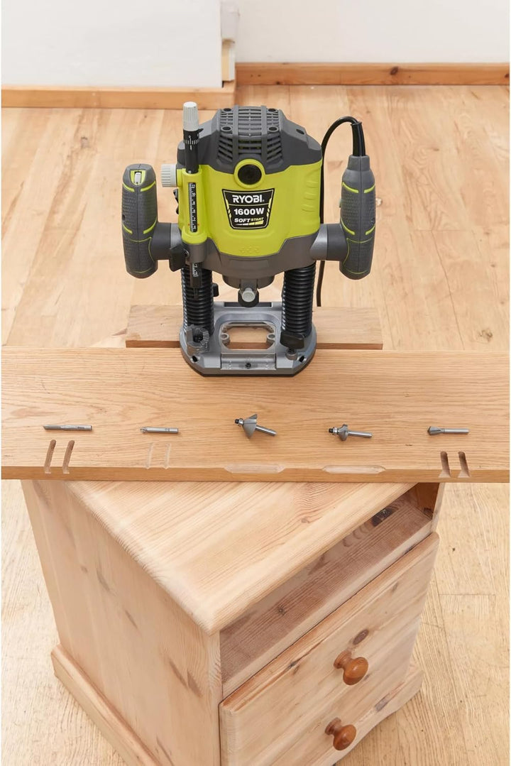 RYOBI RRT1600 – K – Oberfräse, 1600 W + 5 Fräsen