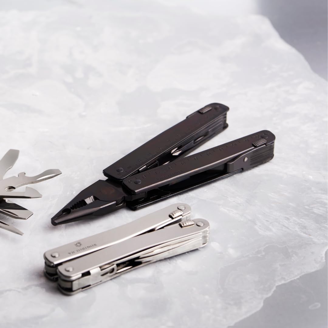 Victorinox Multifunktionstool, Swiss Tool BS mit Nylon-Gürteletui, Taschen Werkzeug, 27 Funktionen,