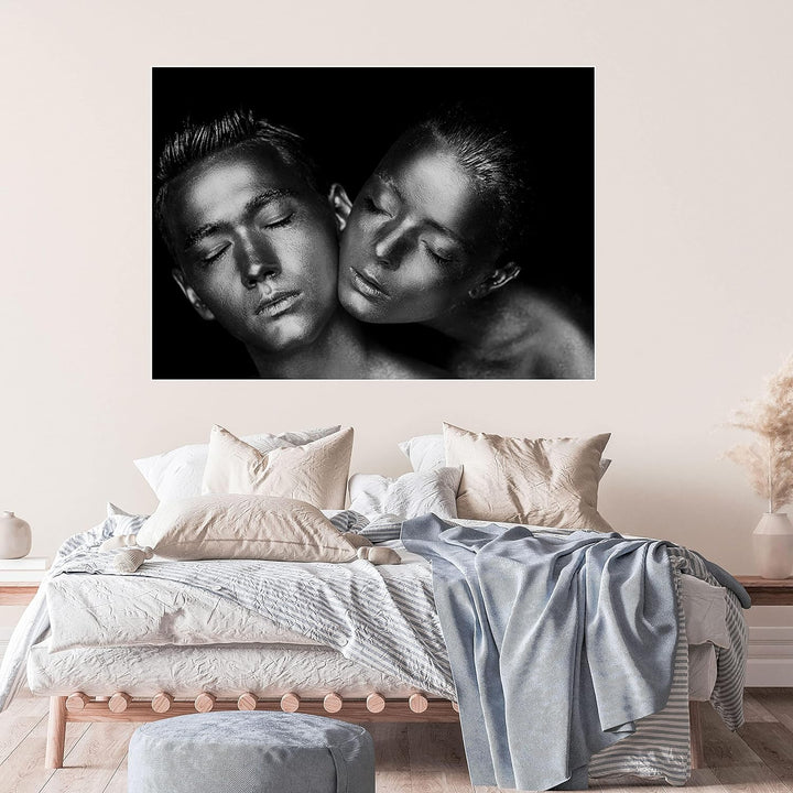 wandmotiv24 Poster als Wanddeko, Grösse Din A0, sinnliches Paar Foto, Models, Schwarz Weiss, Silber,