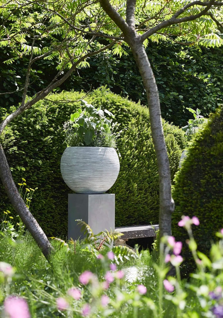 Capi Europe - Gefäss Kugel Rib NL - 40x32 - Elfenbein - Öffnung Ø24 - Blumentopf für den Innen- und