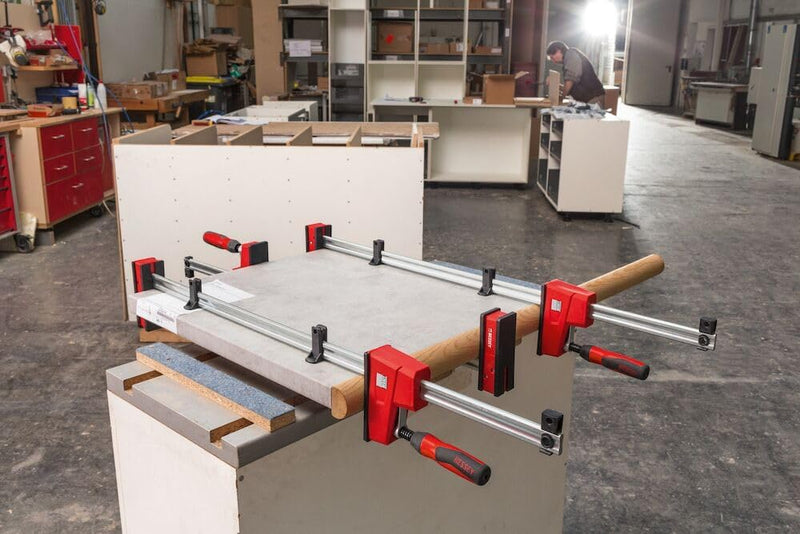 BESSEY 2x Korpuszwinge REVO KRE60-2K-SET, Spannweite 600 mm Ausladung 95 mm, Metallverstärktes Kunst