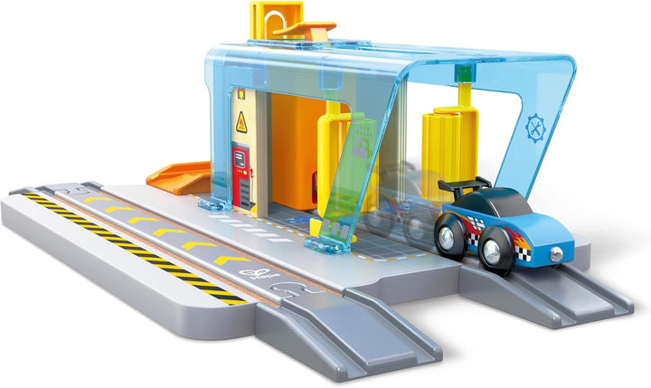 Hape Reparatur- und Waschstation, Waschanlage, Hebebühne, Abschleppwagen, Fahrzeuge, Eisenbahnzubehö
