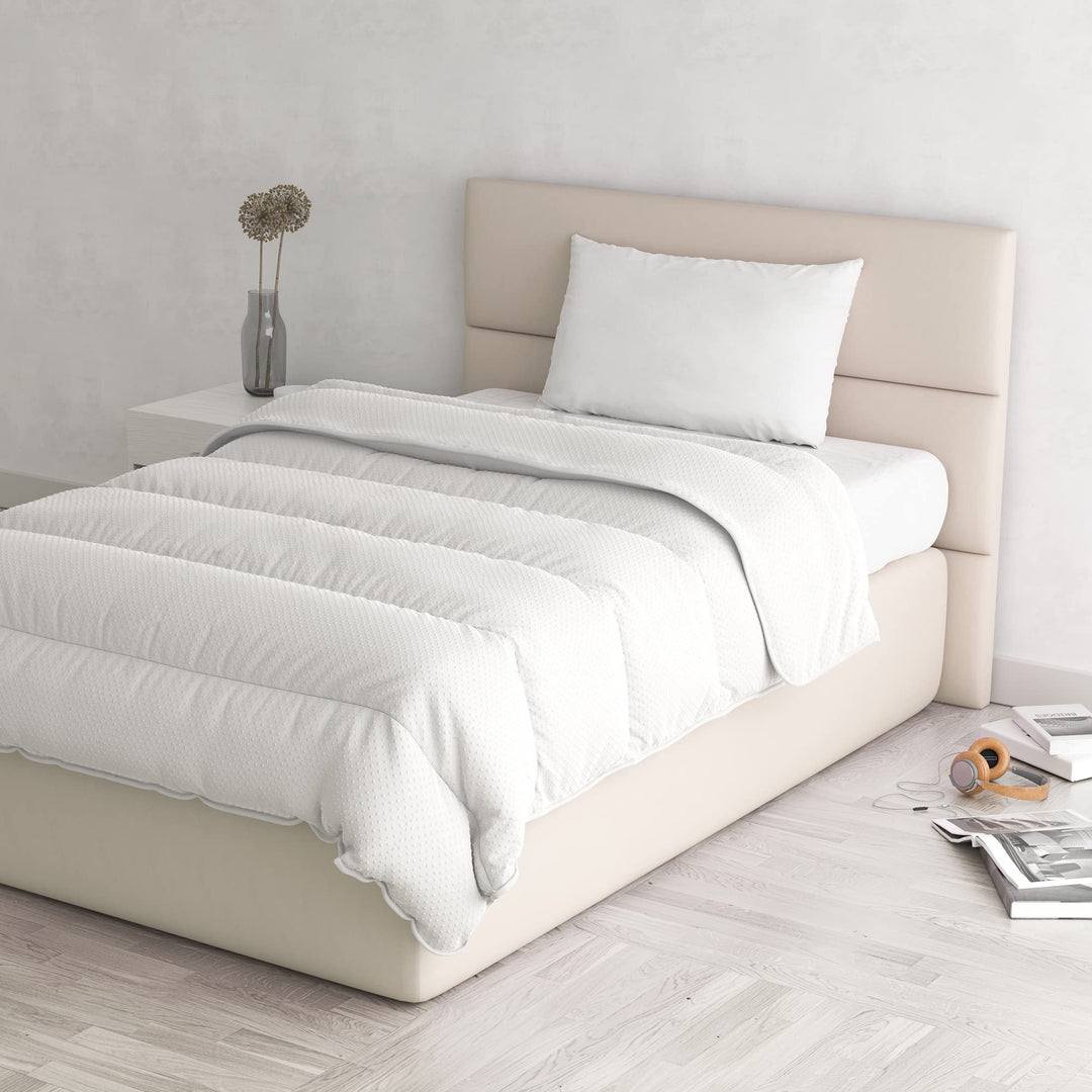 Italian Bed Linen Winter Bettdecke AIR3D weiss, 150x200 cm 150x200 cm Weiss, 150x200 cm Weiss