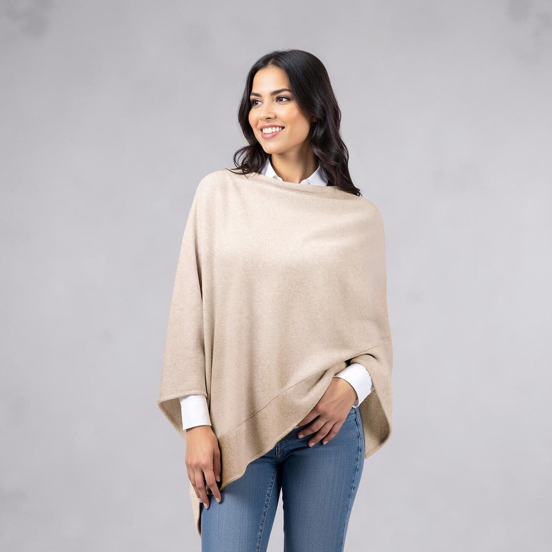 GIESSWEIN Merino Lambswool Poncho - Damen Feinstrick Überwurf aus Merinowolle, Wool Cape, Frauen Str