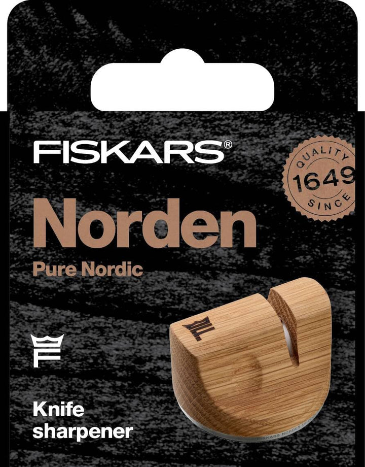 Fiskars Norden Messerschärfer, Für Messer mit gerader Stahlklinge, 7 x 7 cm, Eichenholz, 1065710
