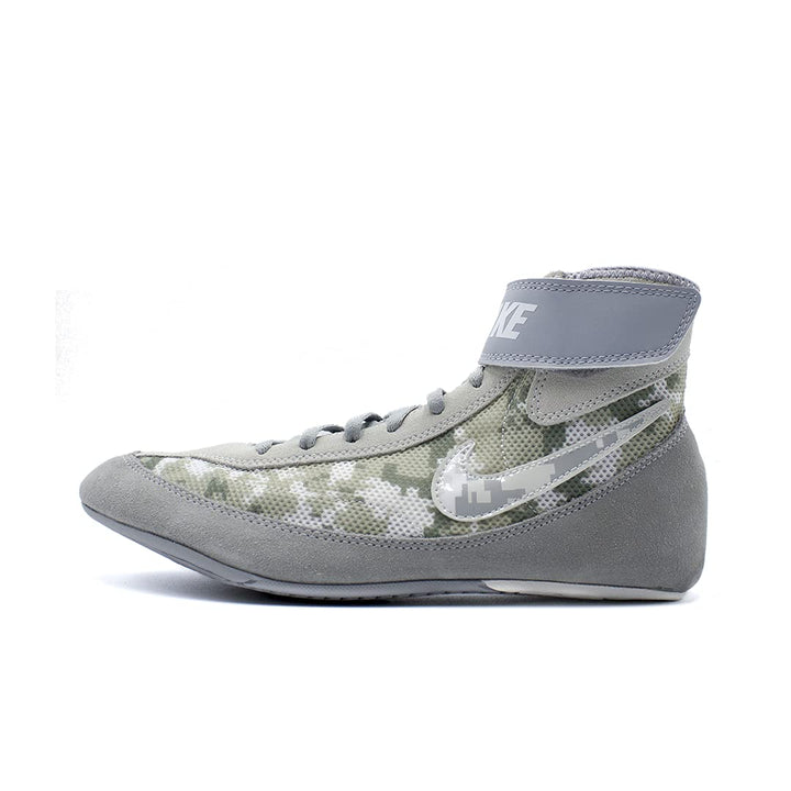 Nike SPEEDSWEEP VII Men's Wrestling Shoes (Silver/White, 10.5)