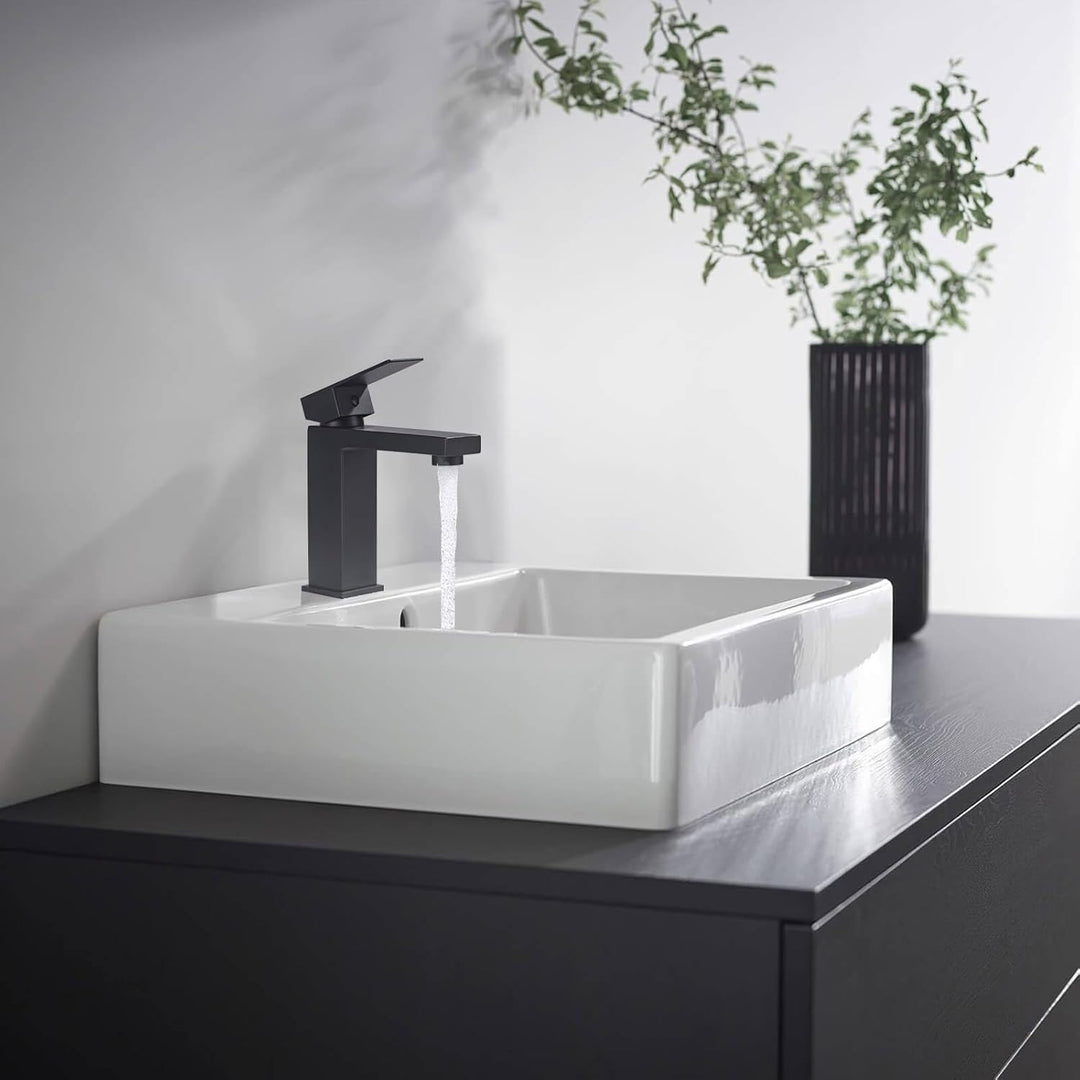BuntHaus Wasserhahn Bad Schwarz, Waschbecken Armaturen Auslaufhöhe 119 mm, Armaturen Bad Einhebelmis