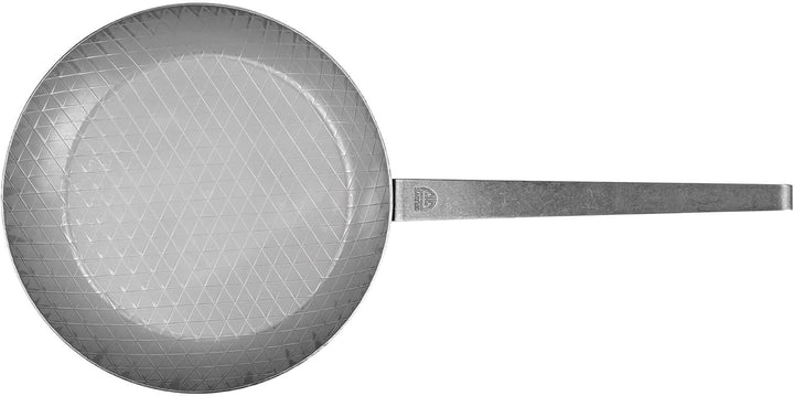 GRÄWE Schmiedeeiserne Bratpfanne F400, Ø 32 cm, hoher Rand, Eisenpfanne inkl. Wender, 400° C hitzebe