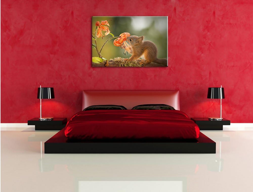 Pixxprint süsses Eichhörnchen riecht an Einer Blume, Format: 100x70 auf Leinwand, 100x70