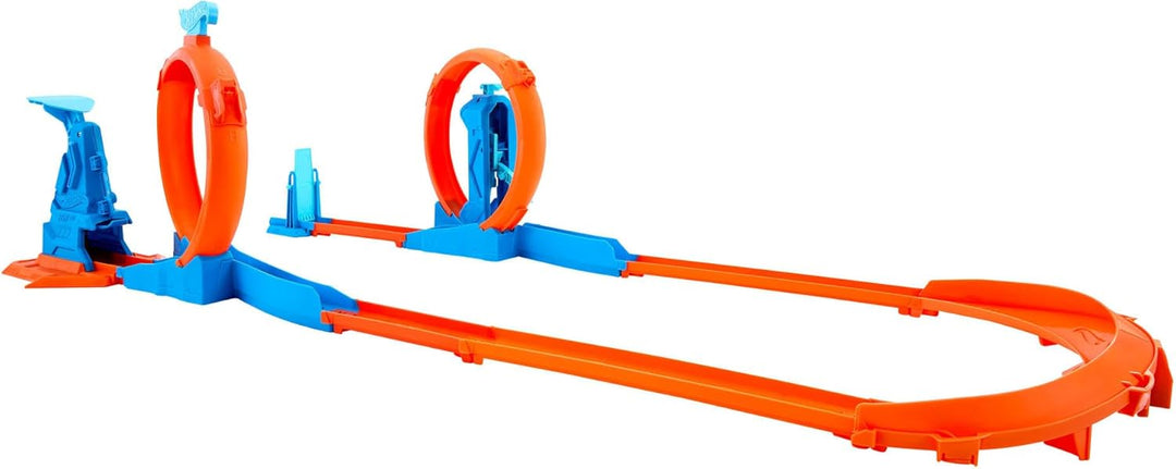 Hot Wheels Spielzeugauto-Trackset, Dreifach-Looping-Pack und Fahrzeug im Massstab 1:64, Track-Bautei