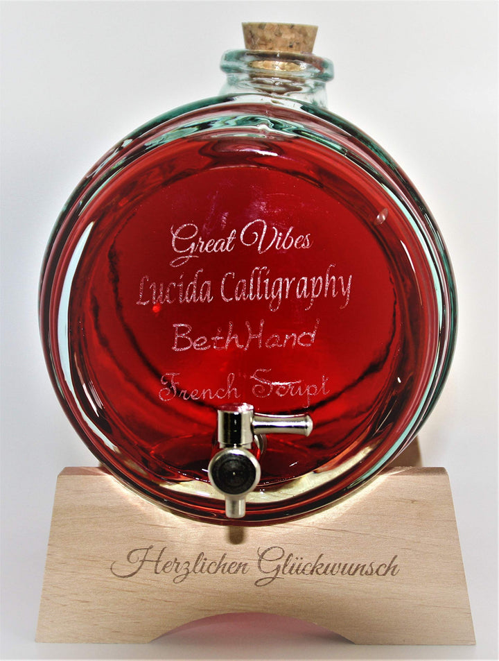 GESCHENKIDEE von MAAJ graviertes GLASFASS 2 L mit METALL-ZAPFHAHN für WEIN WHISKY SCHNAPS in PROFI-Q