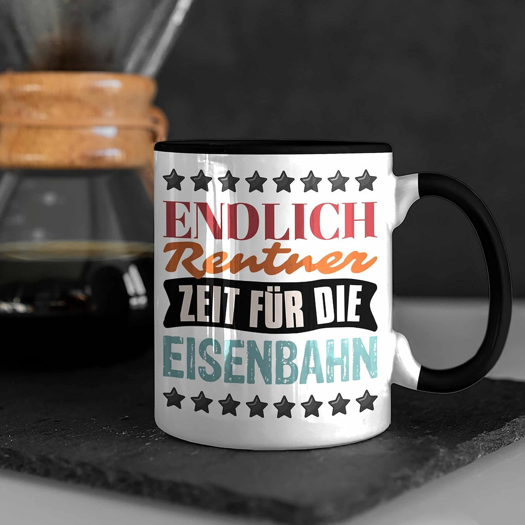 Trendation - Eisenbahner Tasse Geschenk für Modelleisenbahn-Fans Geschenkidee Endlich Rente Zeit für