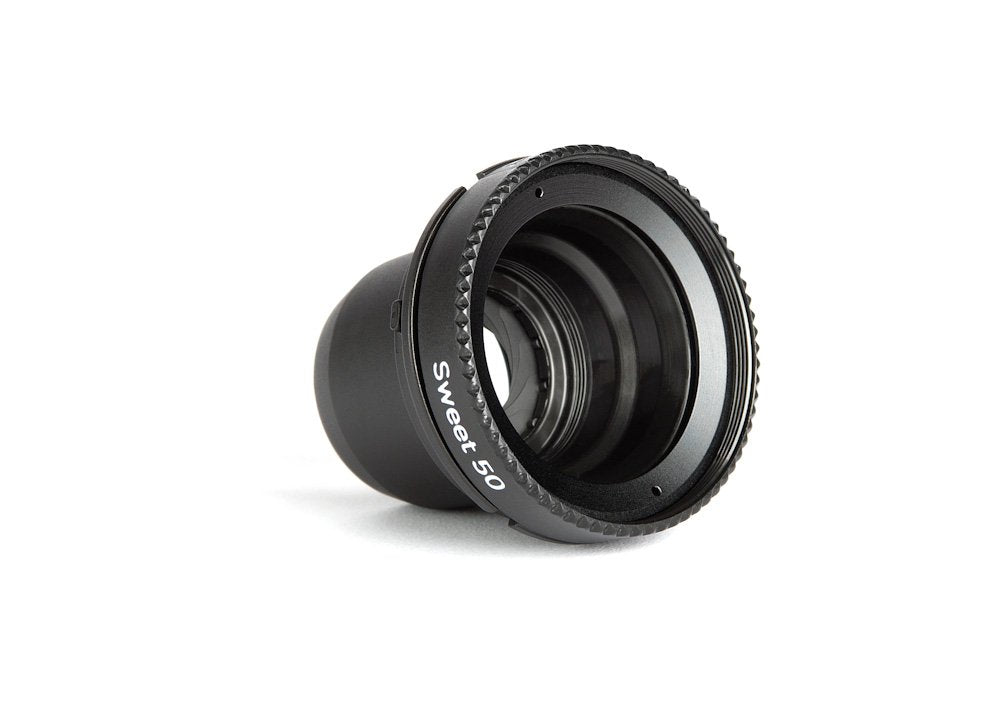 LensBaby - Sweet 50 Optic - Unerwartete Tiefe und Bewegung - Feiner Schärfepunkt - Für Porträts, Lan