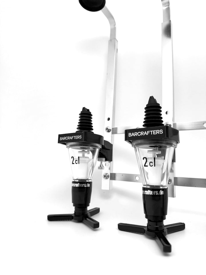 BARCRAFTERS Dosierer Spirituosen Reihenhalterung / 2er Wandhalterung inkl. 2 Portionierer 2 cl | Fla