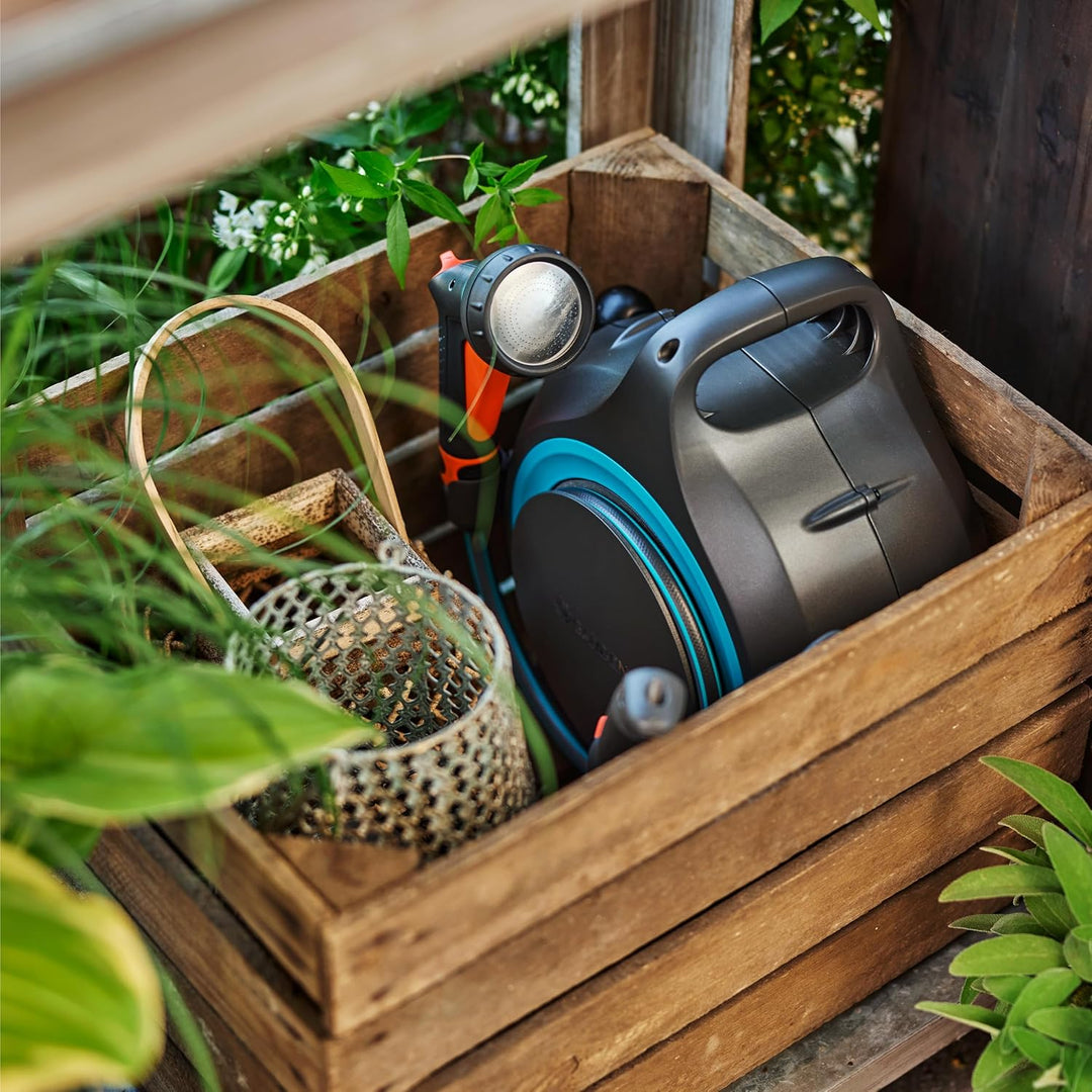 Gardena Mobile Schlauchbox MoveMatic Schlauchaufbewahrung: Ordentlich und tragbar, Einziehbarer Gart