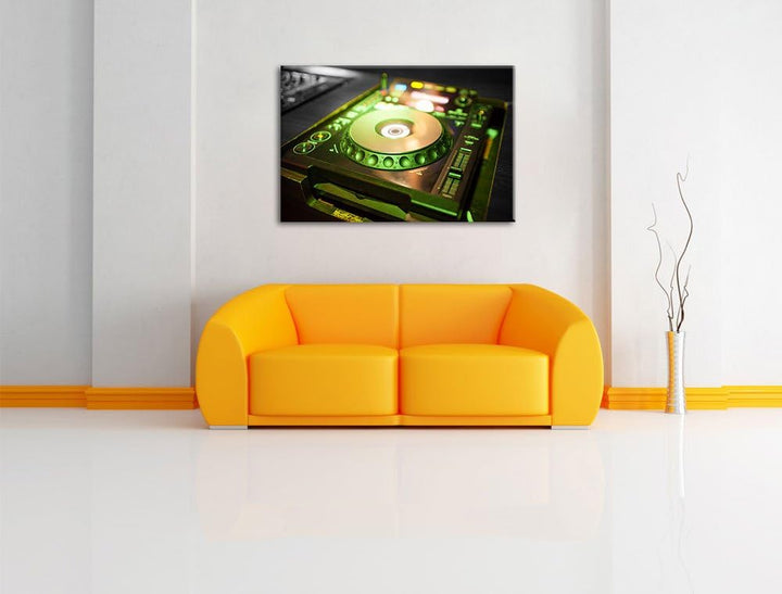 Pixxprint Grün beleuchteter DJ Pult als Leinwandbild/Grösse: 100x70 cm/Wandbild/Kunstdruck/fertig be