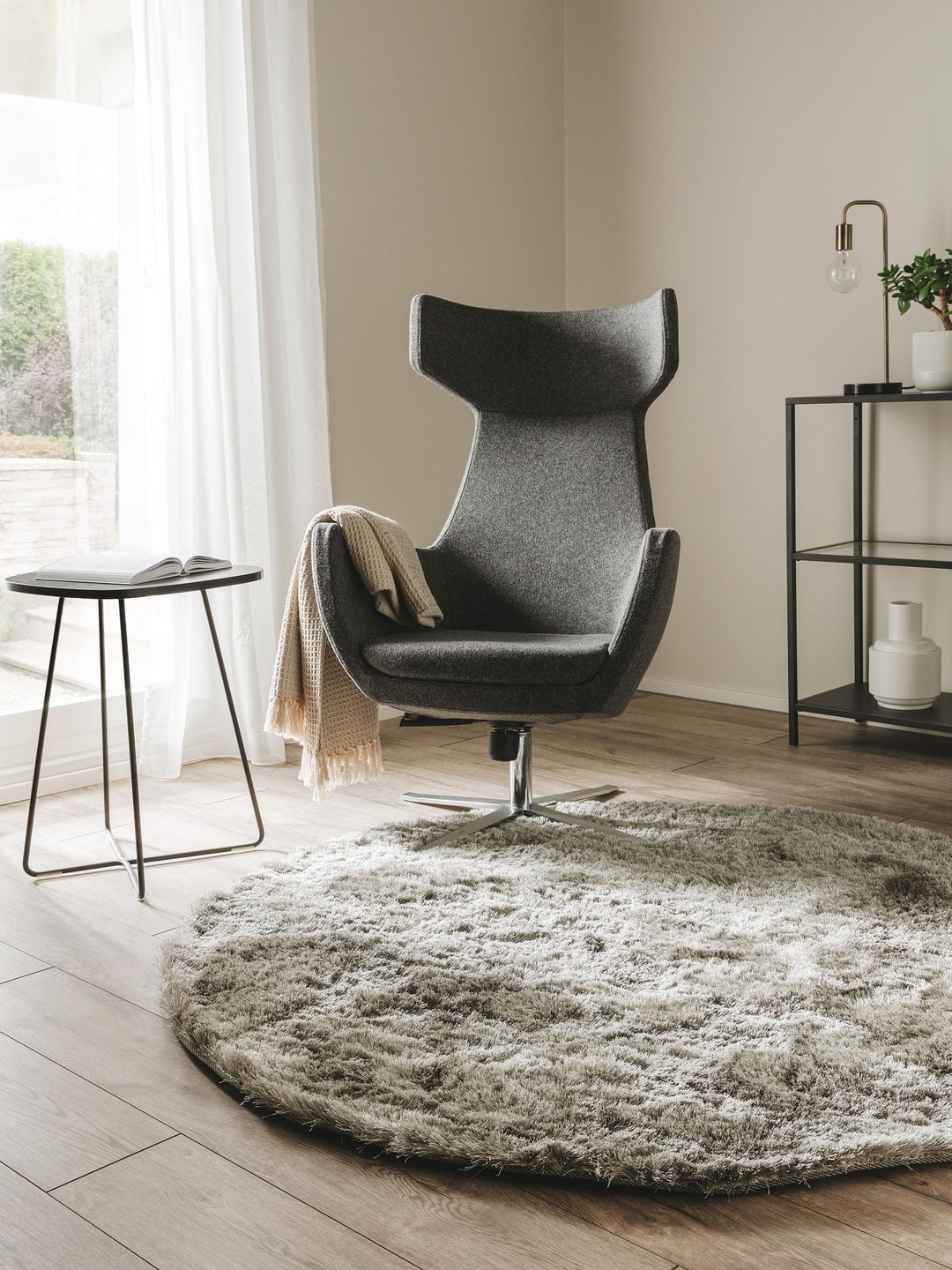 benuta Shaggy Hochflor Teppich Whisper Durchmesser 80 cm rund, Kunstfaser, Grau Rund Grau 80 cm rund