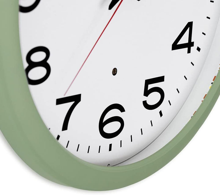 PRIM Insight Leuchtende Design Kunstoff Wanduhr, Weiss/Grün, Licht- und Geräusch-Sensor, Quarz-Uhrwe
