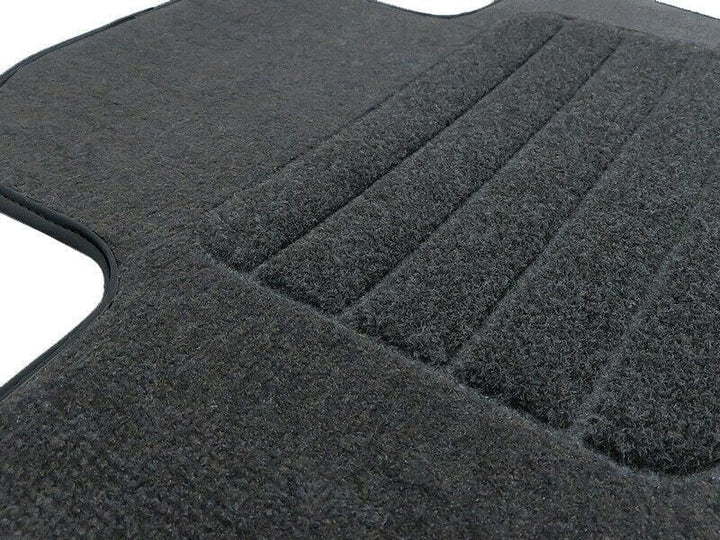 Premium Velourmattenset für Mercedes R-Klasse W251 Bj. 2005 – 2017 PREM ANTHRAZIT runde Befestigunge