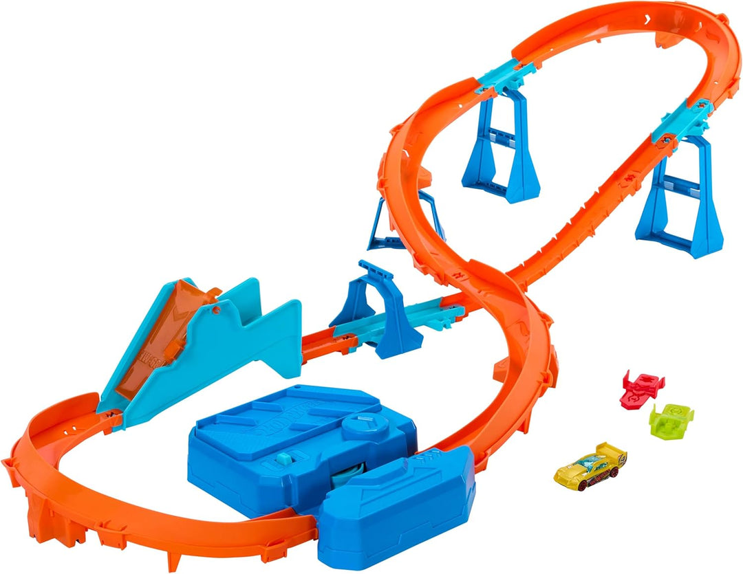Hot Wheels Spielzeugauto Streckenset, Deluxe-Bauset mit motorisiertem Beschleuniger, Fahrzeug im Mas