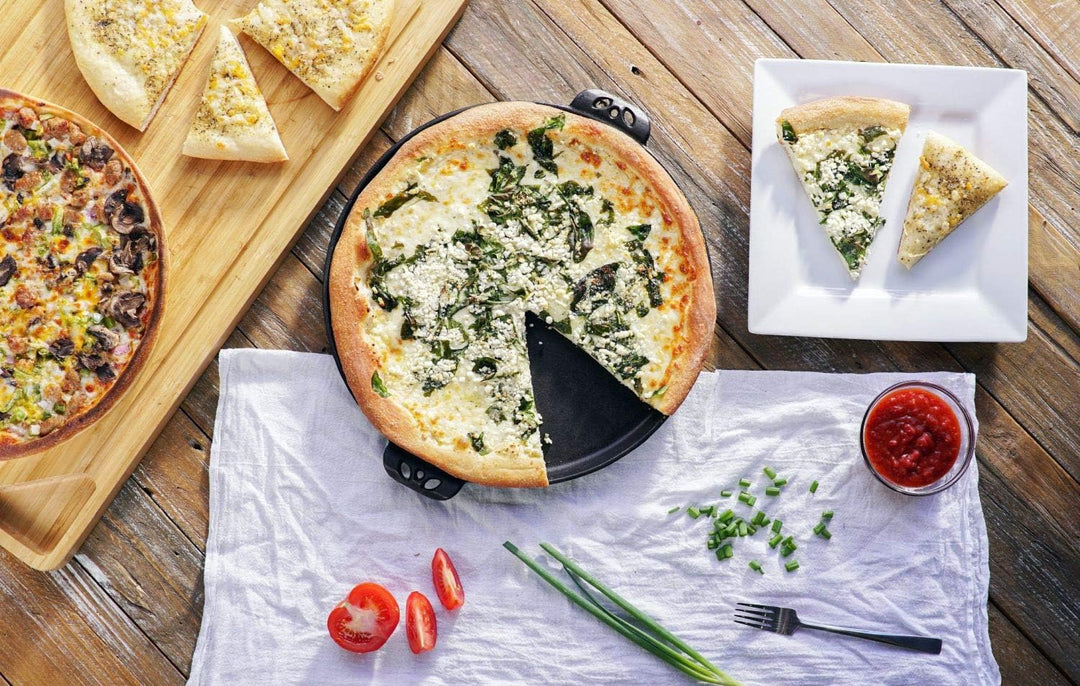 Camp Chef Pizza Pfanne 36 cm aus Gusseisen