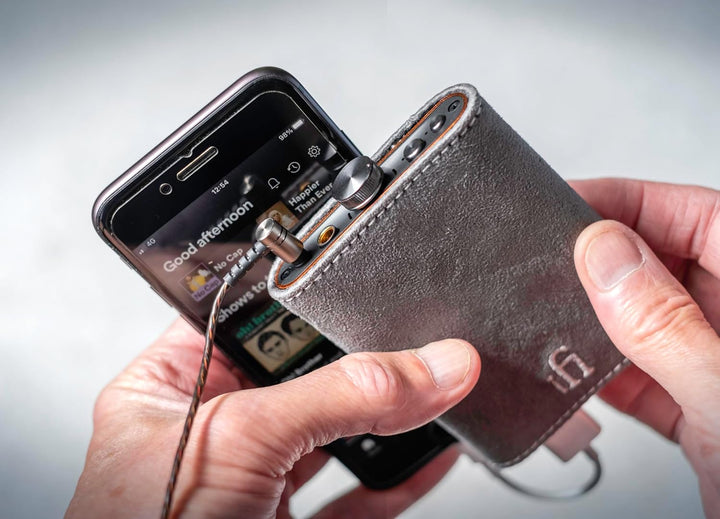 iFi hip case - hip-dac Schutzhülle aus Wildleder - Schützt Ihren hip-dac vor Kratzern