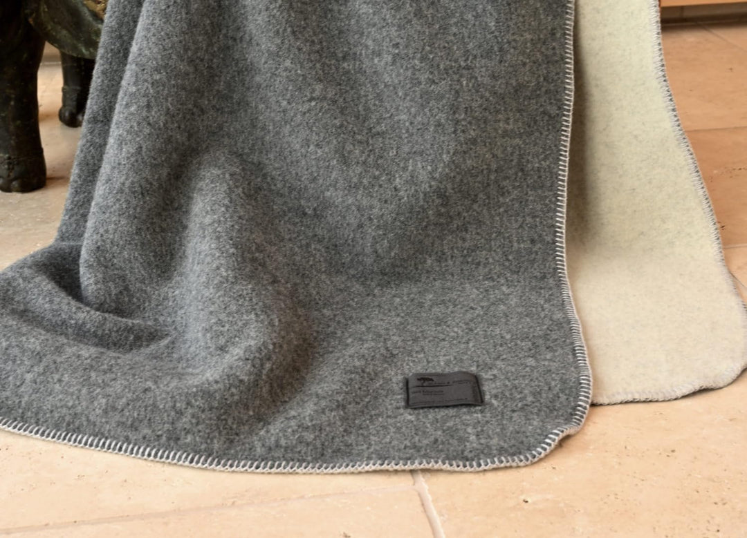Warme Kuscheldecke Wolldecke Naturalana Doubleface Sofadecke Couchdecke Wohndecke - 100% Schurwolle