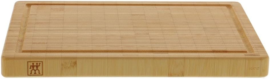 ZWILLING Schneidbrett aus massiven Bambusholz mit Saftrille, beidseitig nutzbar, gross, 42 x 31 cm 4