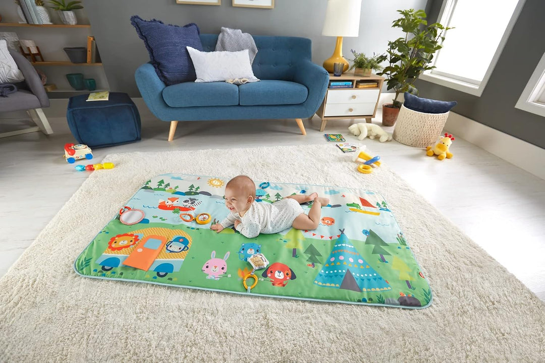 Fisher-Price GXR53 - Grosse Campingabenteuer Spieldecke, ca. 152 m grosse Spieldecke für Neugeborene