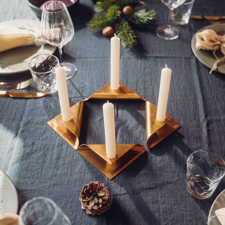 höfats - Square Candle - Kerzenhalter aus Edelstahl für Stabkerze 20-24mm - Kerzenständer in Gold -