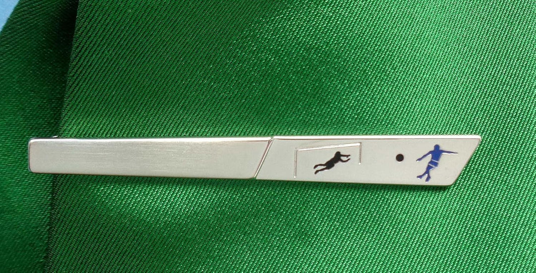 Fussball Krawattennadel Krawattenklammer silbern + blau schwarz gelackt ca. 7 cm langmade in Germany