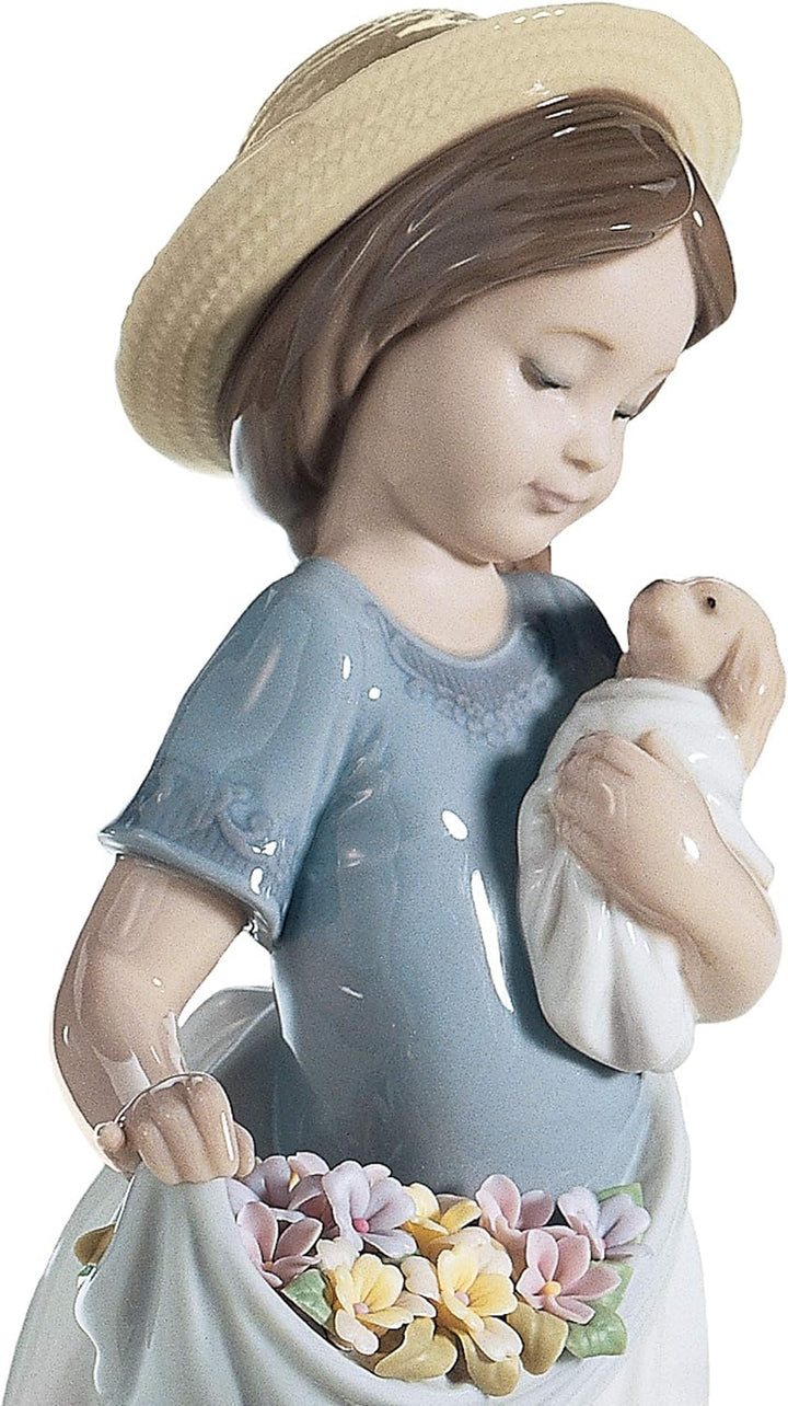 LLADRÓ Mädchen-Figur Zärtliches Spiel Im Garten. Mädchen Mit Blumen. Porzellan.