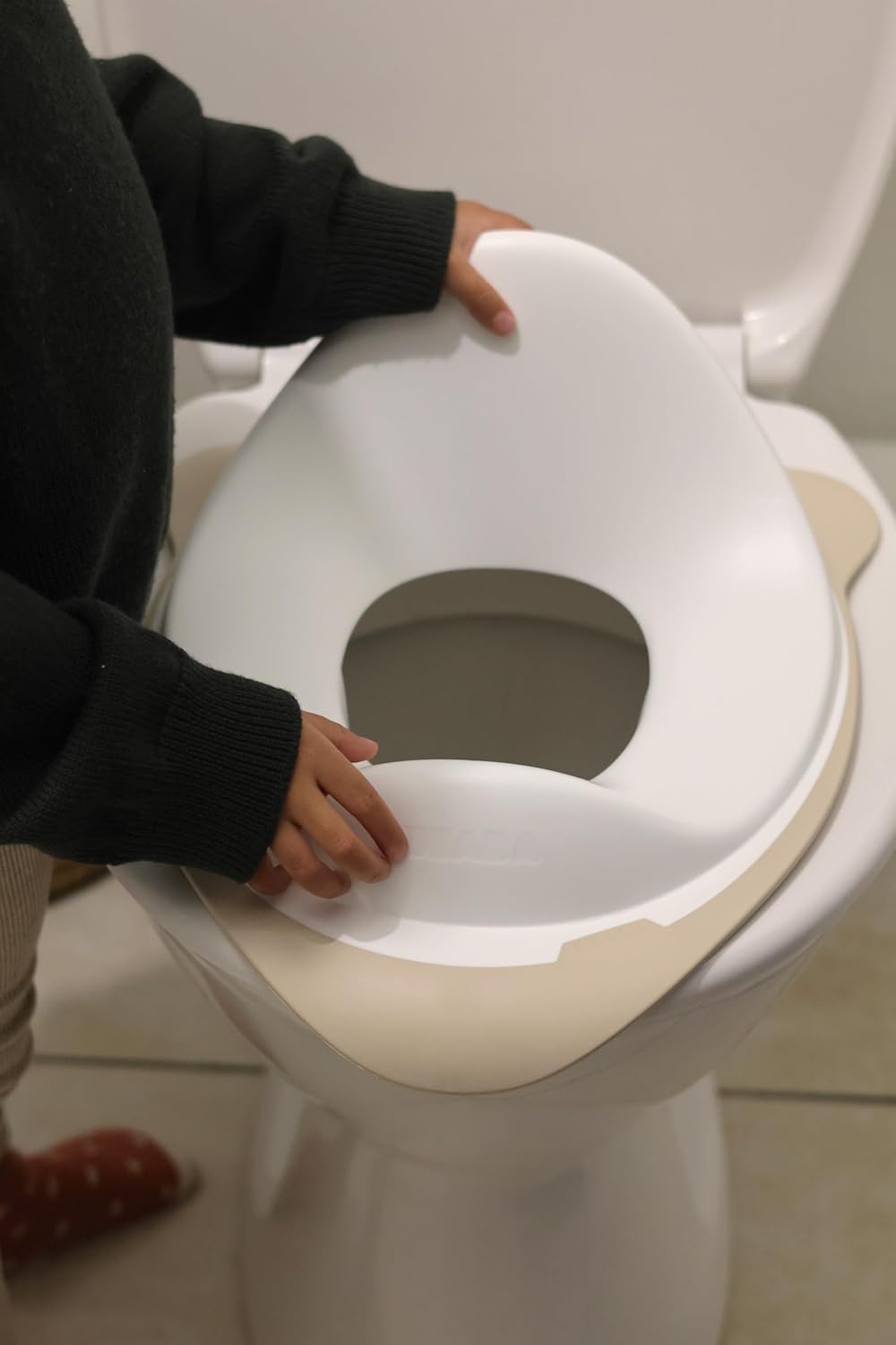BÉABA, WC-Sitzverkleinerer, Kinder Toilettensitz, mit Haken zur Befestigung, ergonomisch, rutschfest