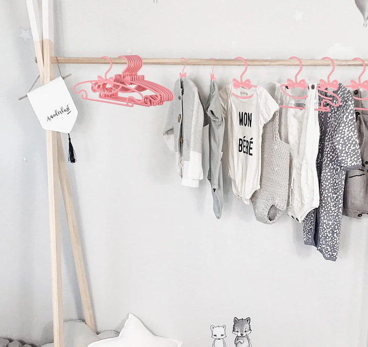 Baby Kleiderbügel Rosa, 40 Stück Babykleiderbügel Set mit Süssen Bögen, rutschfest Kinderkleiderbüge